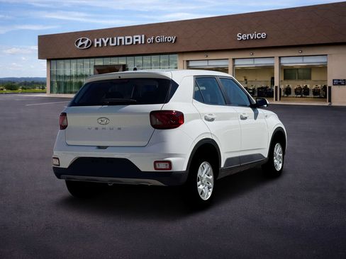 New 2026 Hyundai Venue SE FWD image 7