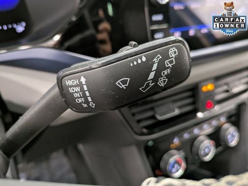 Used 2023 Volkswagen Taos SE w/ Panoramic Sunroof Package image 20
