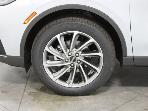 New 2026 Lincoln Corsair Premiere image 16