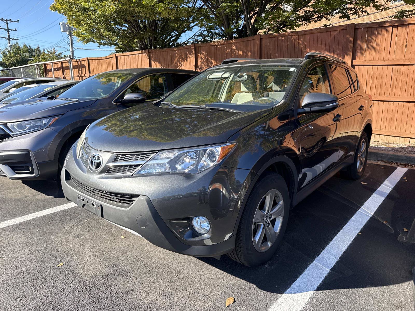Used 2015 Toyota RAV4 XLE AWD/4WD image 2