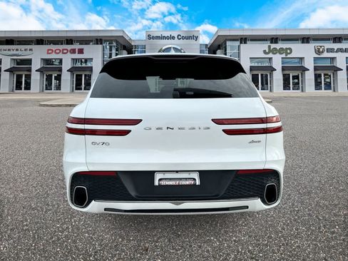 Used 2025 Genesis GV70 2.5T AWD/4WD image 7