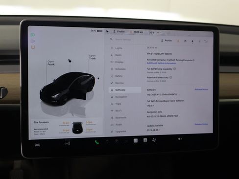 Used 2023 Tesla Model 3 Standard Range image 42