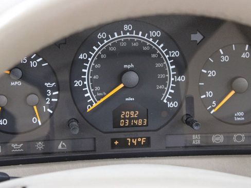 Used 1998 Mercedes-Benz SL 500 image 13