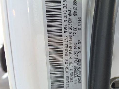 Used 2018 RAM 2500 SLT image 33