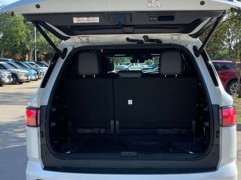 Used 2025 Toyota Sequoia Platinum AWD/4WD image 24