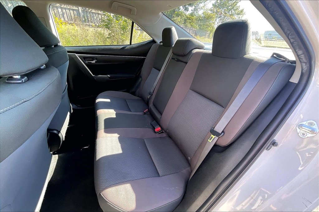 Used 2018 Toyota Corolla LE FWD image 25