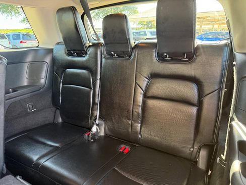 Used 2022 Nissan Pathfinder SV FWD image 16