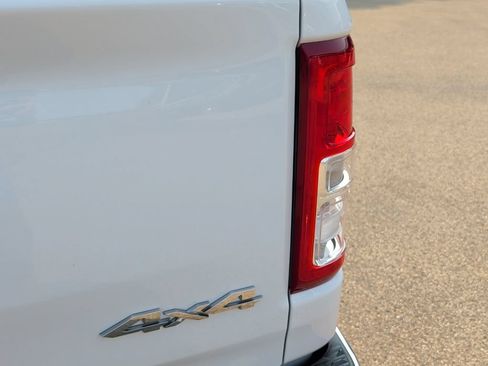Used 2019 RAM 1500 Big Horn AWD/4WD image 44