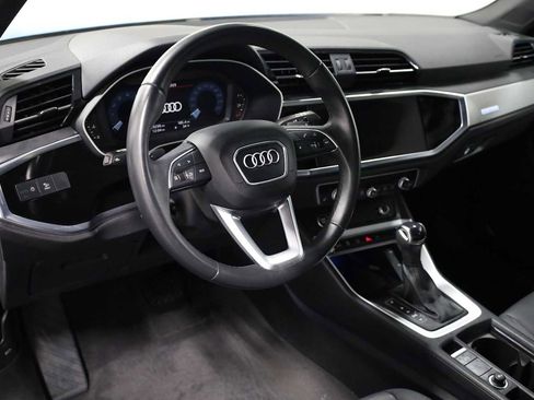 Used 2023 Audi Q3 2.0T Premium Plus w/ Premium Plus Package image 4