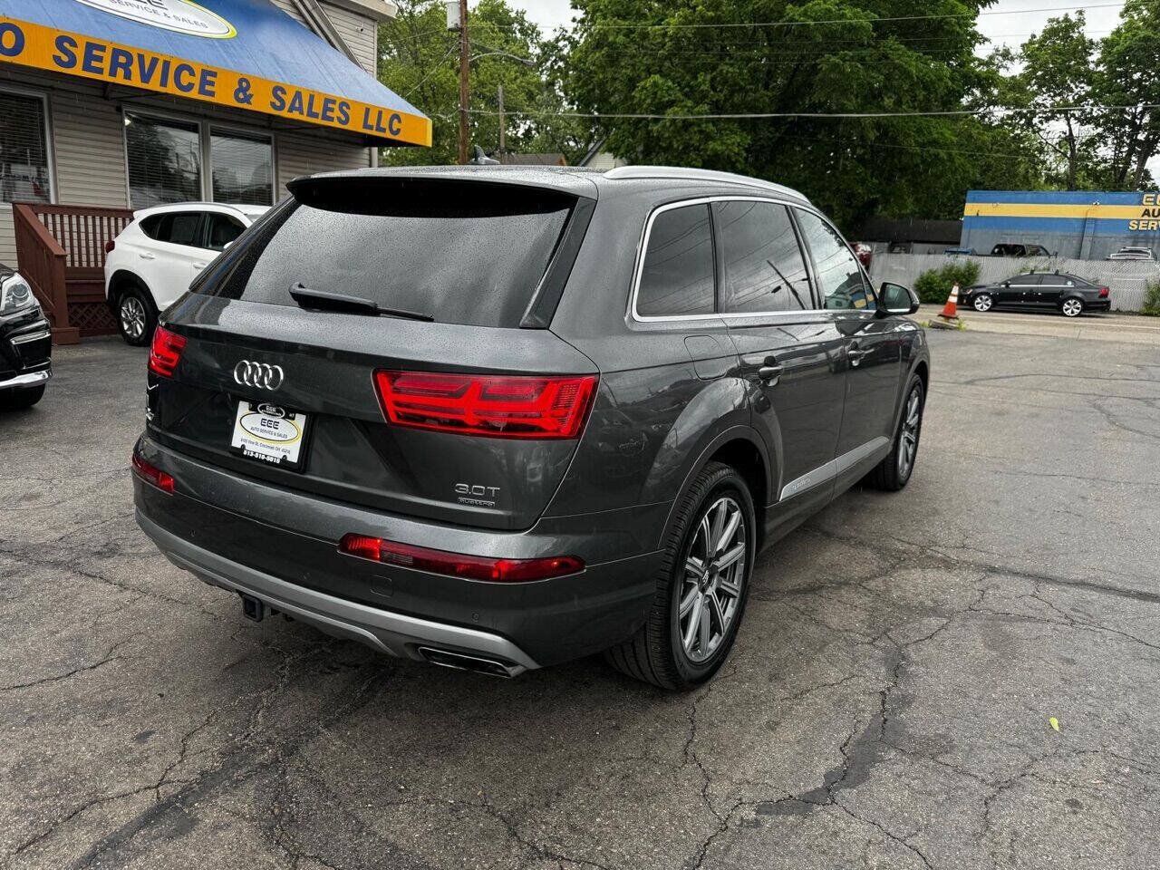 Used 2018 Audi Q7 3.0T Premium Plus w/ Premium Plus Package AWD/4WD image 8