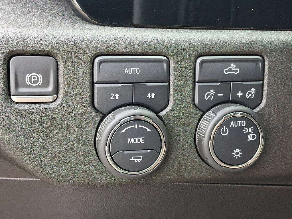 Certified 2024 Chevrolet Silverado 1500 LT AWD/4WD image 25