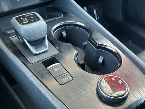 Used 2024 Nissan Rogue SV image 24