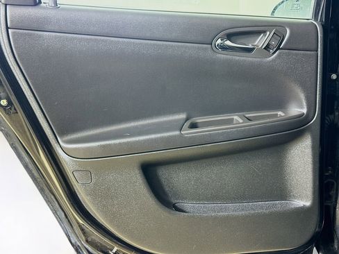 Used 2013 Chevrolet Impala LTZ image 17