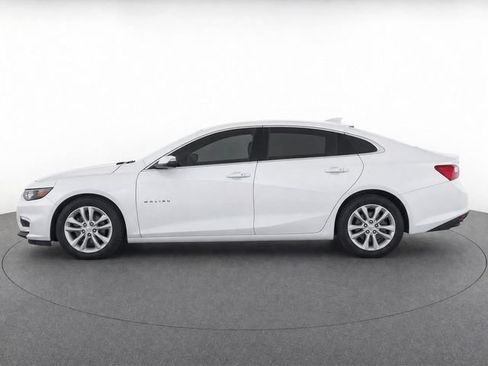 Used 2018 Chevrolet Malibu LT w/ Leather Package FWD image 4