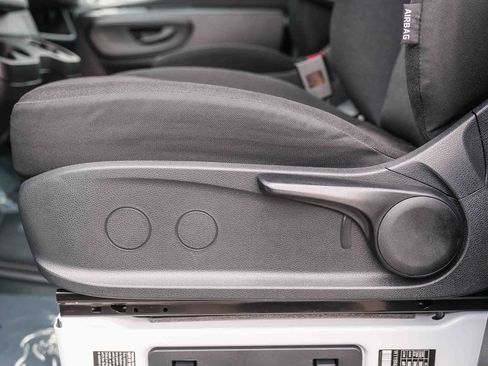 Used 2025 Mercedes-Benz Sprinter 3500 image 23