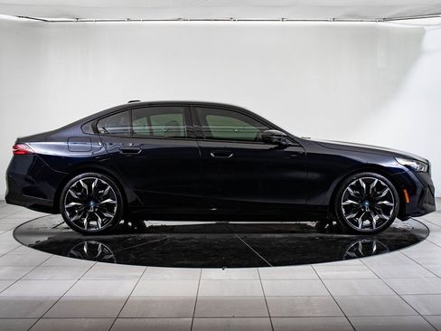 Used 2024 BMW i5 M60 w/ Premium Package image 6