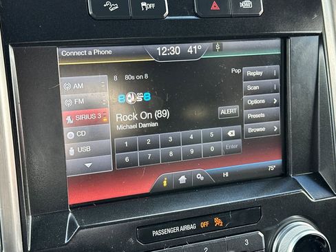 Used 2015 Ford F150 Platinum w/ Equipment Group 701A Luxury image 17