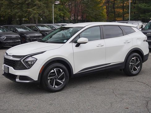 Used 2023 Kia Sportage LX image 7