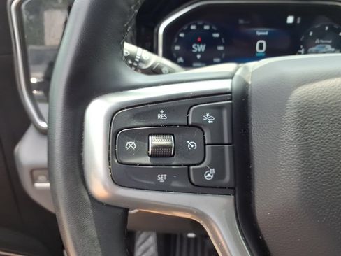 Used 2023 Chevrolet Silverado 1500 LT AWD/4WD image 7