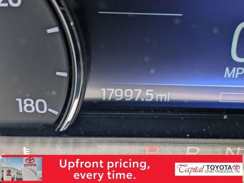 Used 2022 Ford Escape SEL FWD image 15