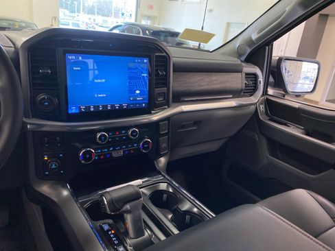 New 2026 Ford F150 Lariat w/ Equipment Group 501A Mid AWD/4WD image 19