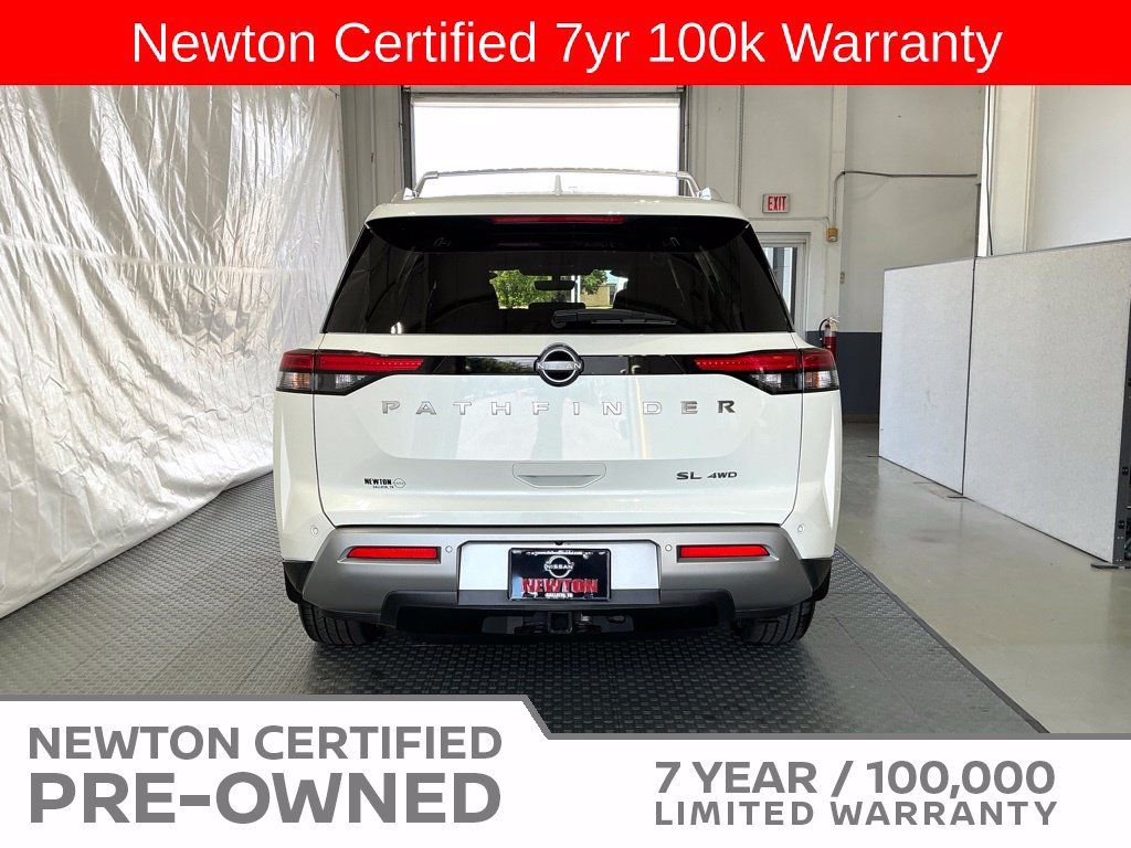 Used 2024 Nissan Pathfinder SL AWD/4WD image 5