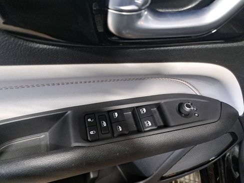 Certified 2023 Jeep Compass Limited w/ Elite Group AWD/4WD image 30