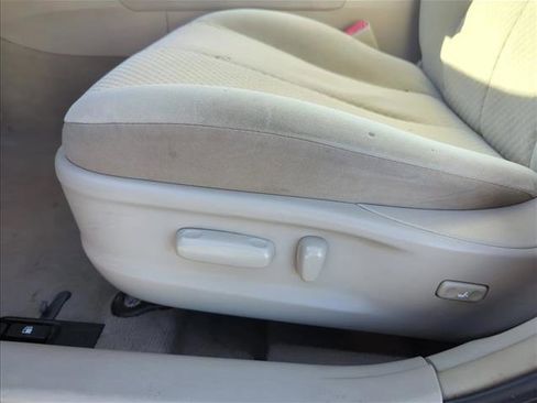 Used 2007 Toyota Camry LE image 10