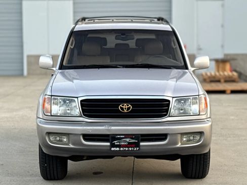 Used 2000 Toyota Land Cruiser w/ Convenience Pkg AWD/4WD image 1