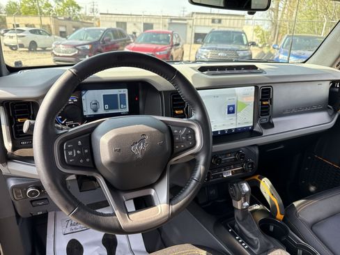 Used 2023 Ford Bronco Badlands AWD/4WD image 26