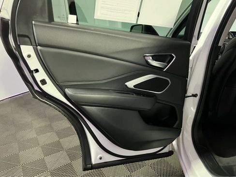 Used 2024 Acura RDX SH-AWD image 25