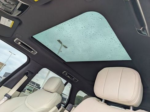 Used 2023 Land Rover Range Rover SE AWD/4WD image 24