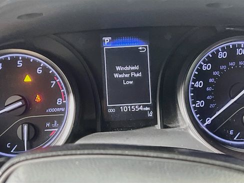 Used 2022 Toyota Camry SE FWD image 22