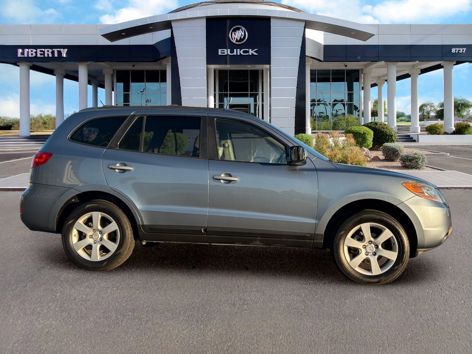 Used 2009 Hyundai Santa Fe SE FWD image 3