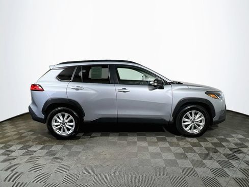 Certified 2025 Toyota Corolla Cross LE FWD image 8