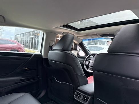 Used 2023 Lexus ES 350 w/ Premium Package image 9