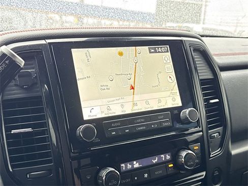 Used 2021 Nissan Titan PRO-4X w/ Pro-4x Convenience Package image 19