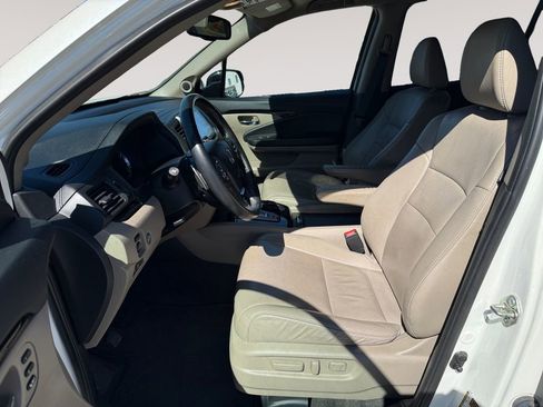 Used 2016 Honda Pilot Touring image 2