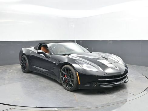Used 2019 Chevrolet Corvette Stingray Convertible w/ 2LT Preferred Equipment Group RWD image 4