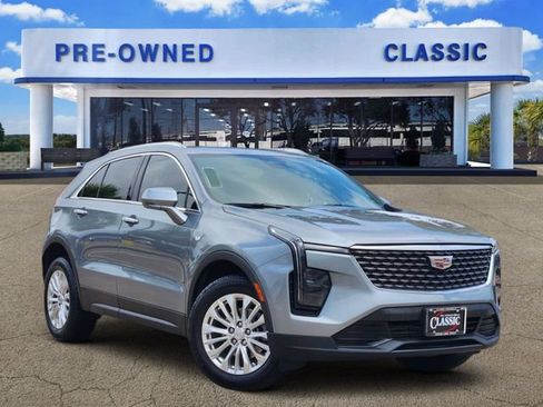 Used 2024 Cadillac XT4 Luxury FWD image 1