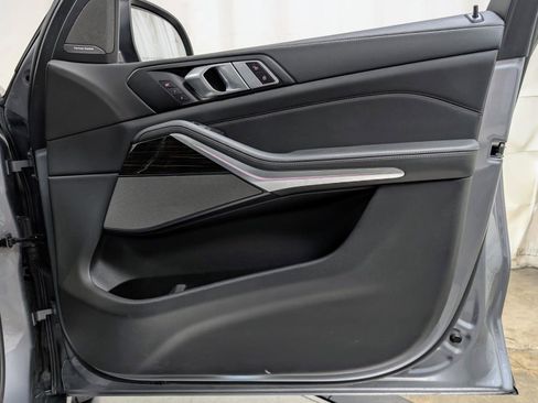 Used 2025 BMW X7 xDrive40i image 32