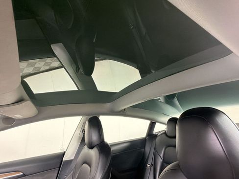 Used 2022 Tesla Model 3 Long Range AWD/4WD image 15