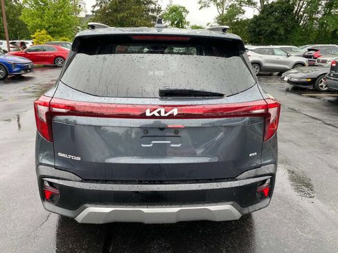 New 2025 Kia Seltos S image 4