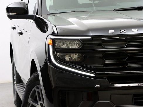 New 2025 Ford Expedition Active AWD/4WD image 4