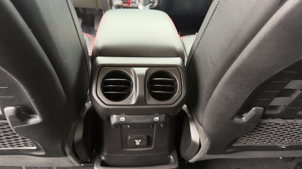 Used 2021 Jeep Wrangler Unlimited Rubicon w/ Dual Top Group AWD/4WD image 26