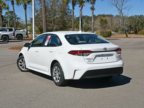 New 2026 Toyota Corolla LE image 2