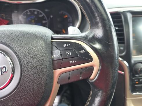 Used 2016 Jeep Grand Cherokee Limited AWD/4WD image 19