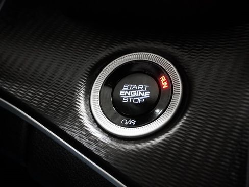 Used 2025 Jeep Grand Cherokee L Laredo image 23