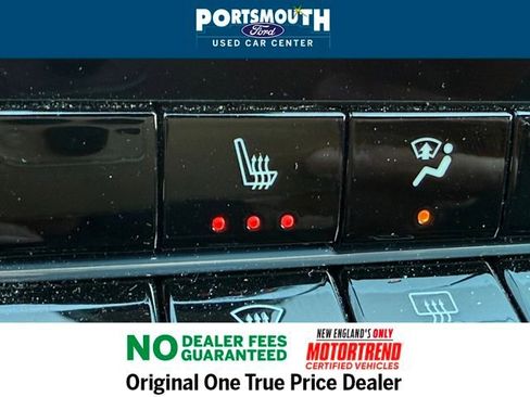 Used 2024 GMC Canyon AT4 image 11