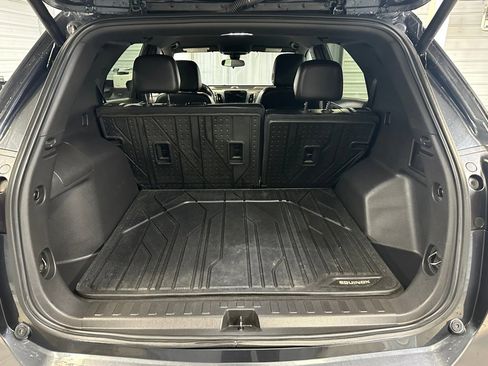 Used 2023 Chevrolet Equinox RS w/ RS Leather Package image 26